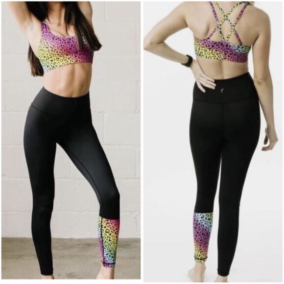 Zyia Active Leggings Black Rainbow Leopard
Light N Tight Crop High Rise Size 2 - Picture 2 of 9